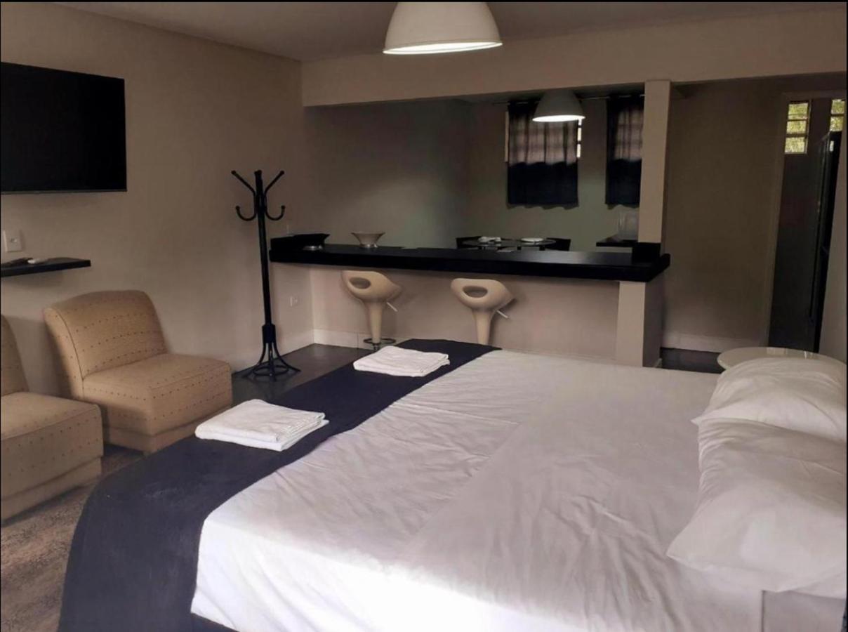 Living Hotel Morumbi Сао Паоло Екстериор снимка